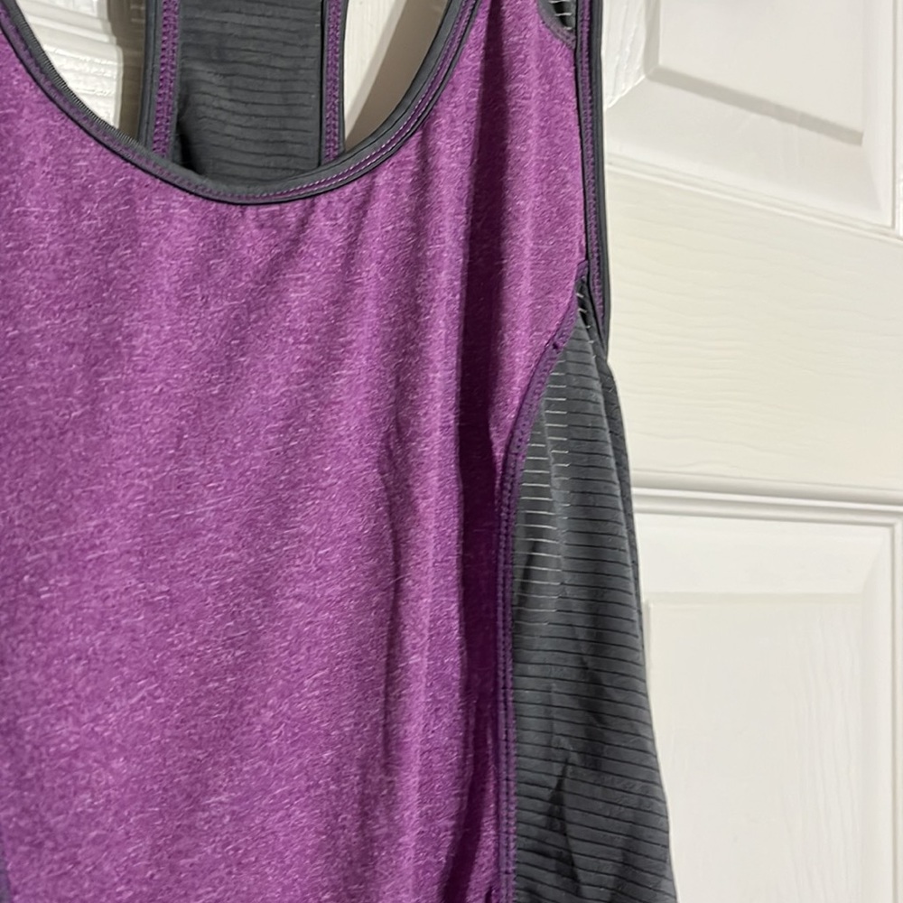 EUC Reebok Racerback Ribbed Ruched Workout Tank Women’s Medium - Picture 10 of 11